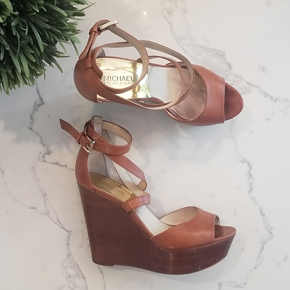 MICHAEL KORS Tan Leather Sandal Wedges US 9